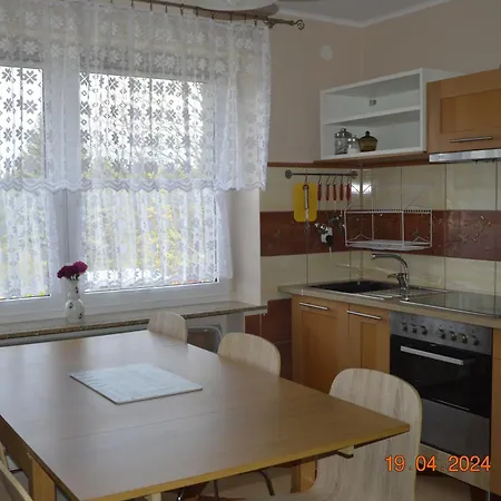 Apartman Duzy Z Trzema Sypialniami *